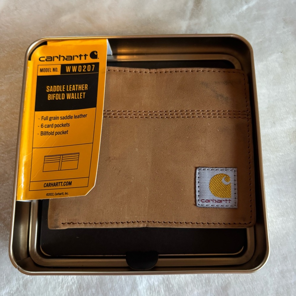 Carhartt Men's Saddle Leather Bifold Wallet NWT&B